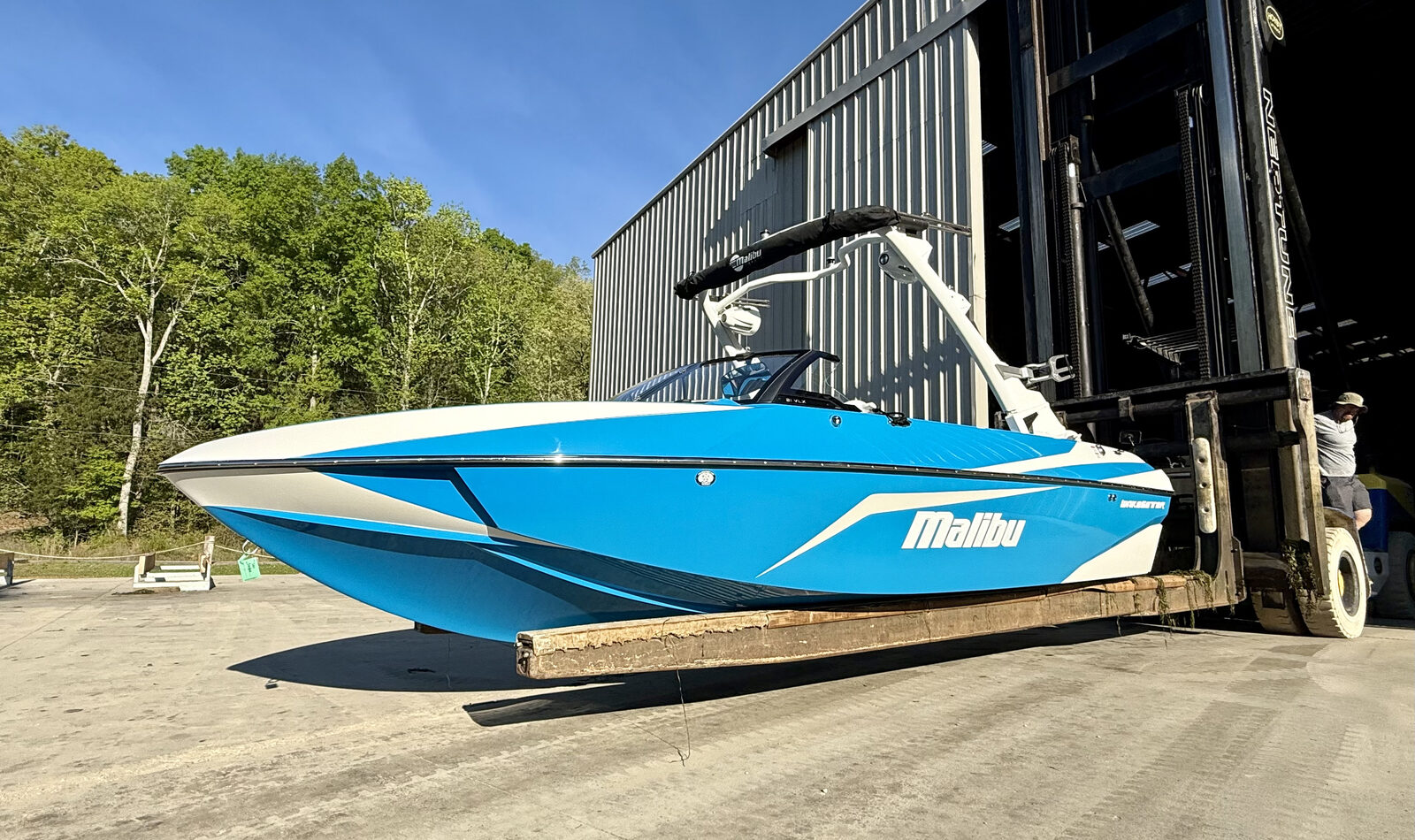 Malibu Wakesetter boat with restored gelcoat